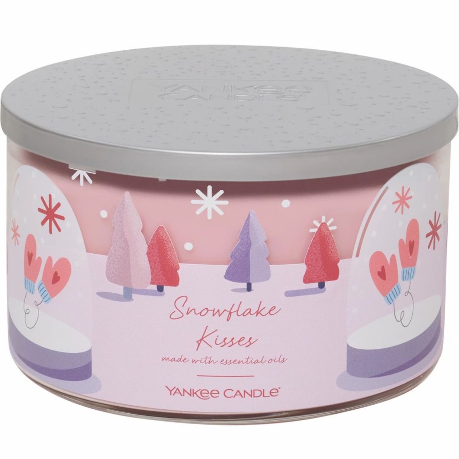 Home Decor * | Budget Yankee Candle Snowflake Kisses 3 Wick Candle