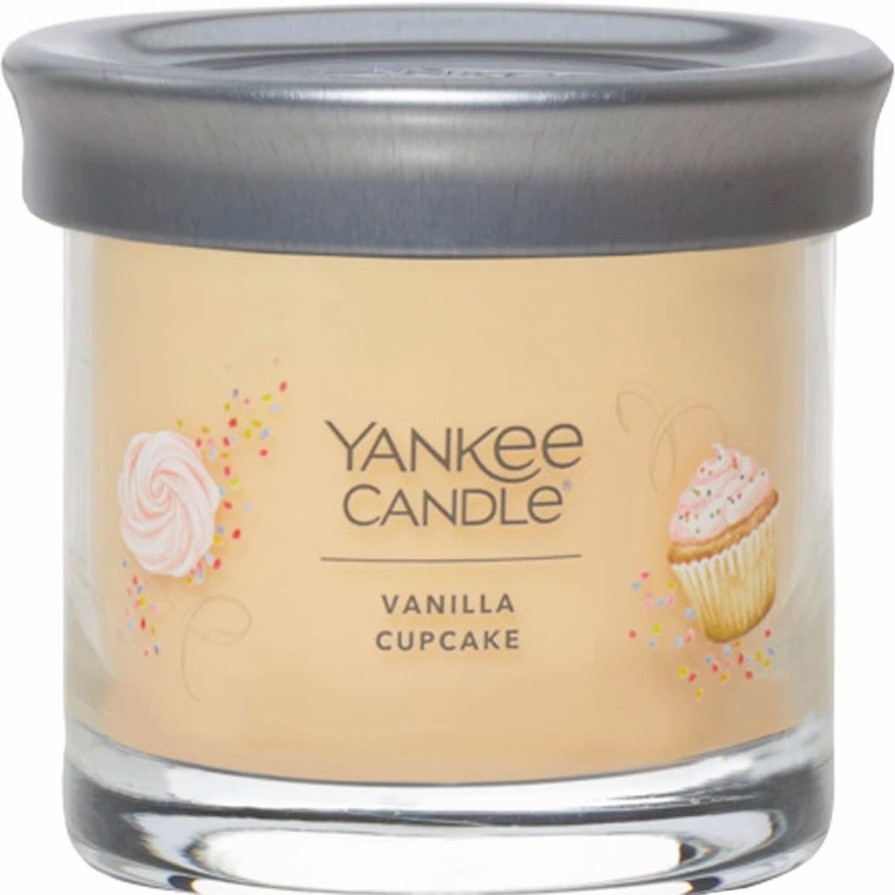 Home Decor * | Cheap Yankee Candle Vanilla Cupcake Signature Small Tumbler Candle