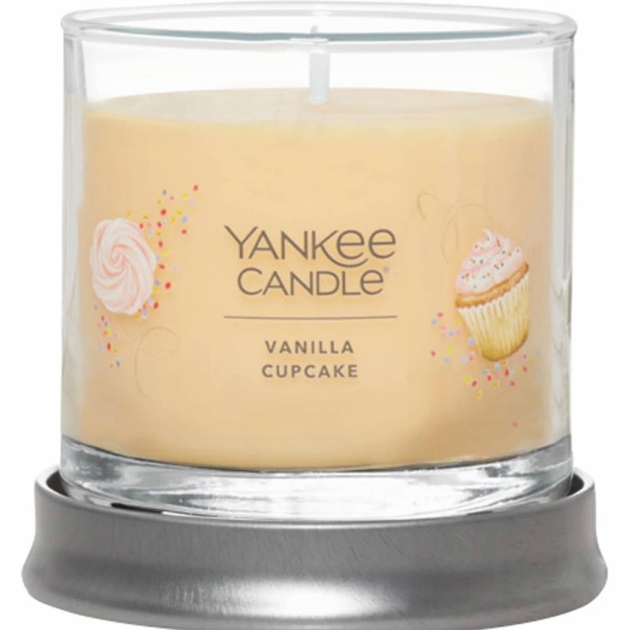 Home Decor * | Cheap Yankee Candle Vanilla Cupcake Signature Small Tumbler Candle